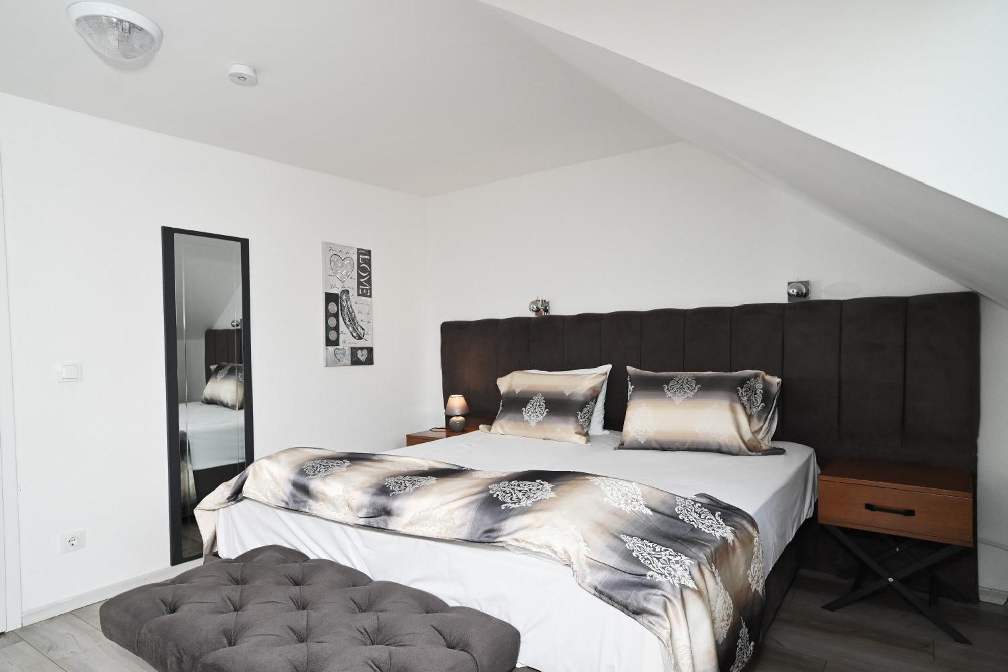 Ferienwohnung&Aparts By Kispet Group Hotels In Oberhausen Oberhausen  Eksteriør bilde